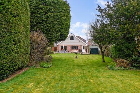 Kingsford Street, Mersham, Ashford... 5 bed detached house for sale
