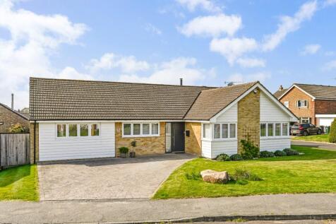 Chequers Park, Wye, Ashford, Kent, TN25 3 bed bungalow for sale