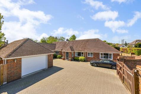Sussex Road, New Romney, Kent, TN28 4 bed bungalow for sale