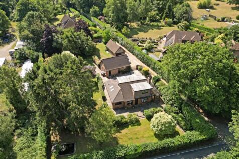 Faversham Road, Charing, Ashford... 4 bed detached house for sale