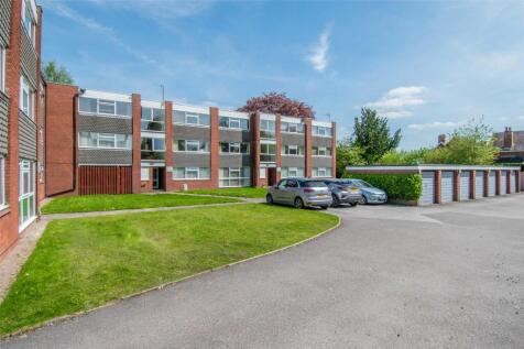 New Road, Bromsgrove, Worcestershire... 2 bed apartment for sale
