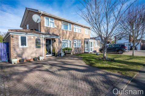 4 bedroom semi-detached house for sale