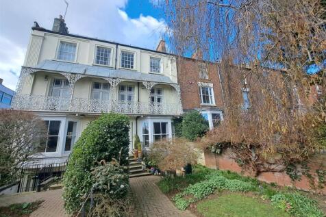 4 bedroom town house for sale