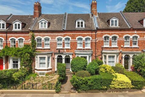 5 bedroom terraced house for sale