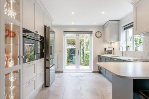 Riverside, Codmore Hill, RH20 4 bed detached house for sale