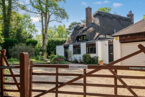 Roundabout Lane, West Chiltington, RH20 4 bed detached house for sale