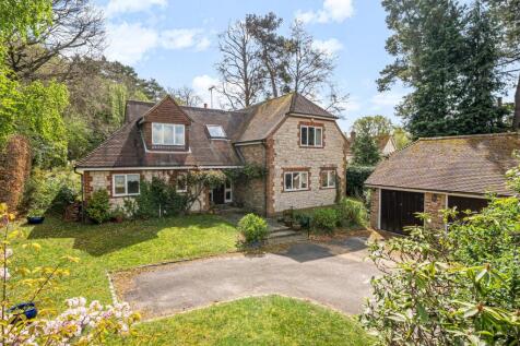 Heather Way, Storrington, RH20 4 bed detached house for sale