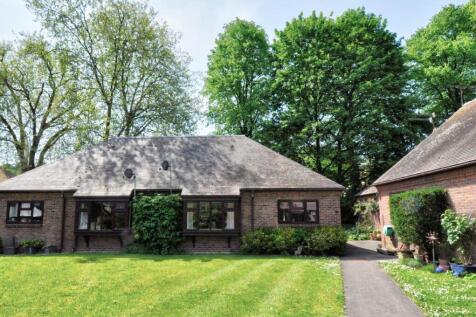 Bowling Court, Henley On Thames 1 bed semi