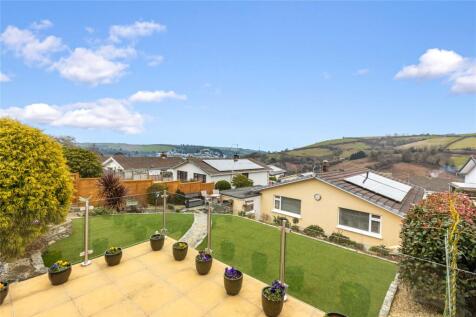 Churchfields, Dartmouth, Devon, TQ6 2 bed bungalow for sale