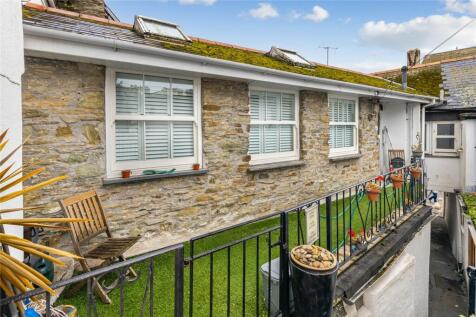 Fore Street, Salcombe, Devon, TQ8 2 bed apartment for sale