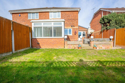3 bedroom semi-detached house for sale