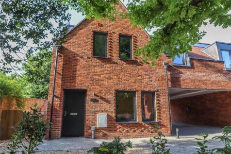 Salisbury, Wiltshire, SP1 3 bed link detached house for sale