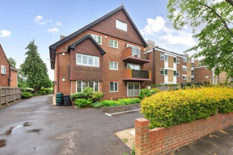 Court Downs Road, Beckenham, BR3 2 bed apartment for sale