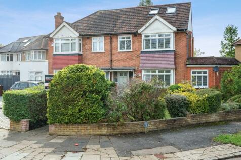 4 bedroom semi-detached house for sale