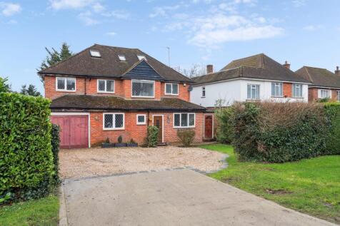 6 bedroom detached house for sale