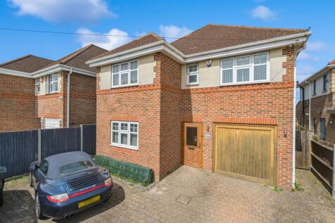 Eastcote Road, Pinner HA5 5 bed detached house for sale