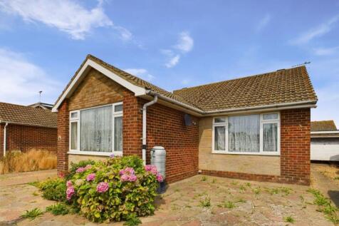 Waverley Gardens, Pevensey BN24 2 bed detached bungalow for sale