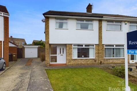 Raisby Close, North Yorkshire TS5 3 bed semi