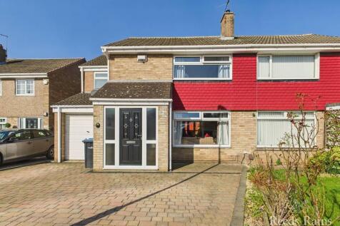 4 bedroom semi-detached house for sale