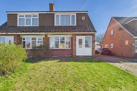 Hesleden Avenue, North Yorkshire TS5 3 bed semi