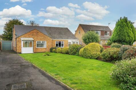 2 bedroom semi-detached bungalow for sale