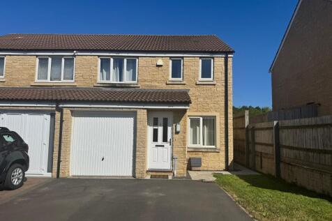 3 bedroom semi-detached house for sale