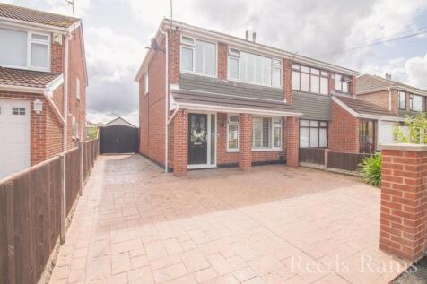 Baker Drive, Ellesmere Port CH66 3 bed semi