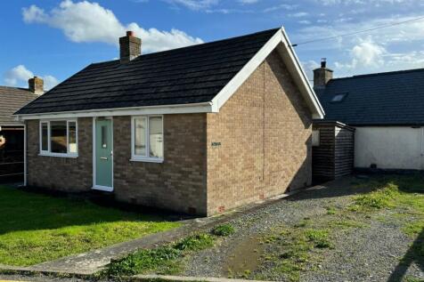 2 bedroom detached bungalow for sale