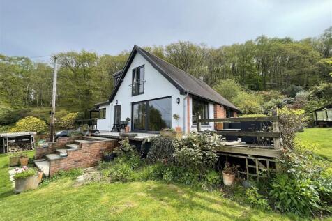 Furnace, Machynlleth 3 bed detached bungalow for sale