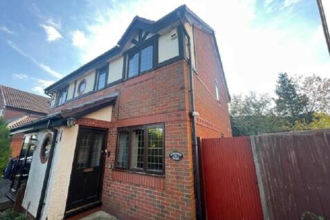 2 bedroom semi-detached house for sale