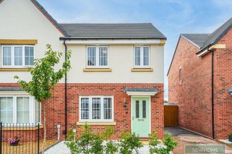 3 bedroom semi-detached house for sale