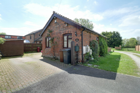 2 bedroom semi-detached bungalow for sale