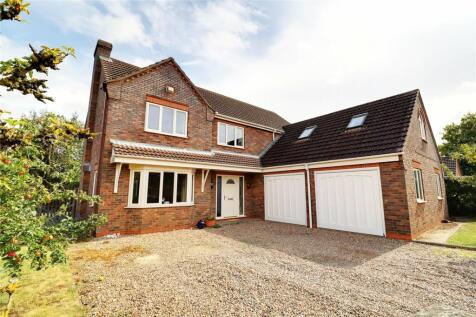 5 bedroom detached house for sale