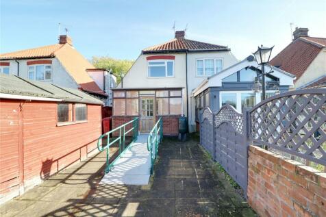 2 bedroom semi-detached house for sale