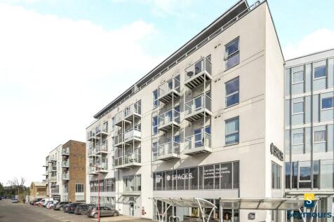 Station View, Surrey GU1 1 bed flat for sale