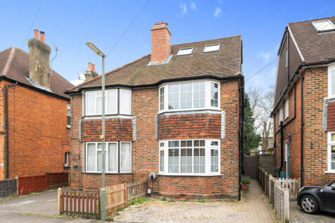 4 bedroom semi-detached house for sale