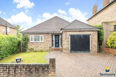 Sheepfold Road, Surrey GU2 3 bed bungalow for sale