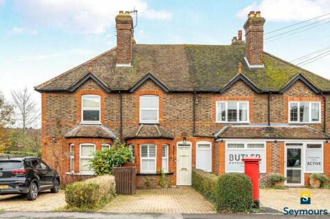 New Road, Guildford GU4 3 bed terraced house for sale