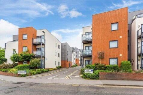Walnut Tree Close, Surrey GU1 1 bed flat for sale