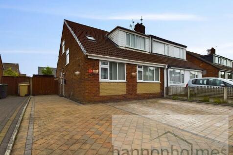 3 bedroom semi-detached bungalow for sale