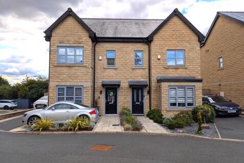 4 bedroom semi-detached house for sale