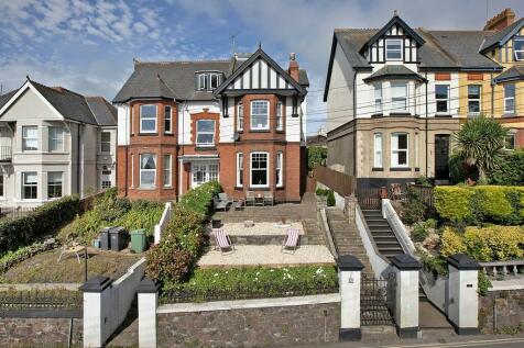 6 bedroom semi-detached house for sale