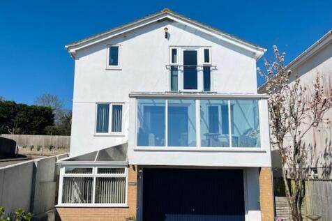 Cedar Close, Teignmouth, TQ14 5 bed detached house for sale