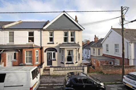 4 bedroom end of terrace house for sale