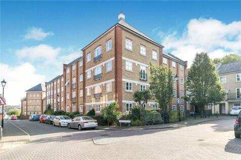 Albany Gardens, Colchester, Essex 2 bed apartment for sale