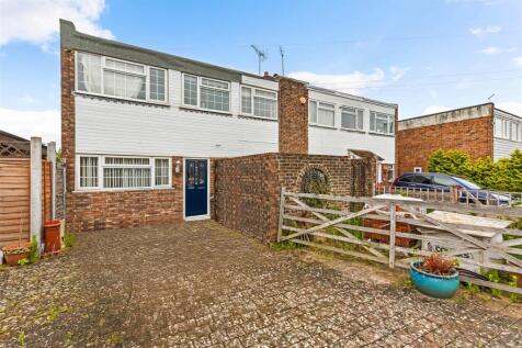 4 bedroom semi-detached house for sale