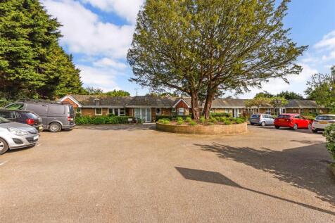 Claremont Gardens, Fontwell Avenue... 1 bed lodge for sale