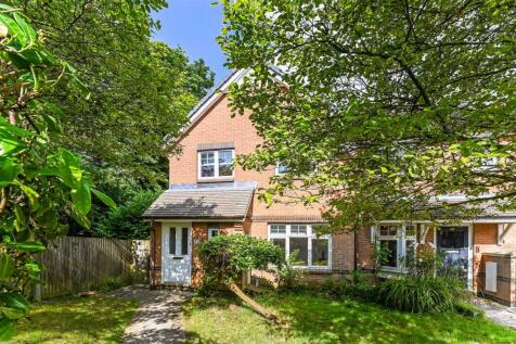 Penfolds Place, Arundel 3 bed end of terrace house for sale