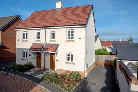 2 bedroom semi-detached house for sale