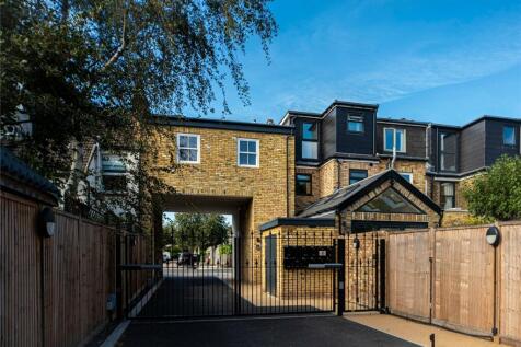 Sandycombe Road, Kew, Surrey, TW9 1 bed apartment for sale